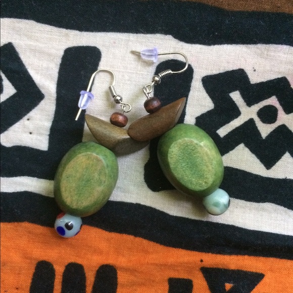 Beautiful handmade airings - Picture 1 of 2